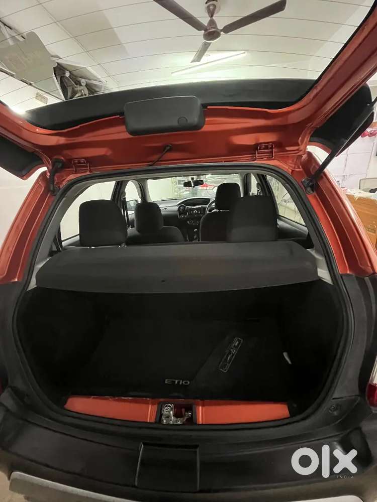 Toyota Etios Cross 2015 Diesel 80000 Km Driven