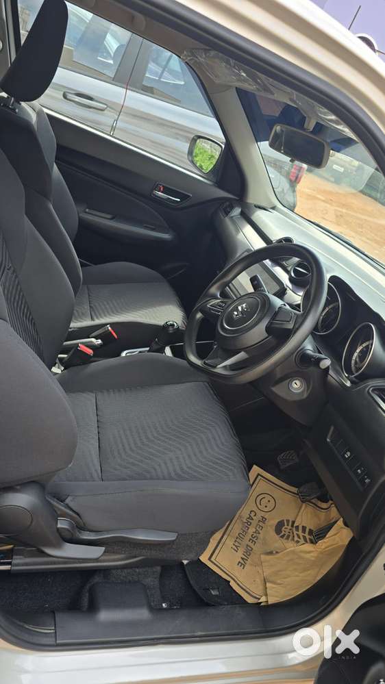 Maruti Suzuki Swift Vxi Optional, 2022, Petrol