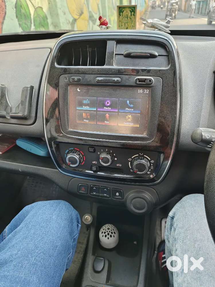 Renault Kwid 24kmpl Mileage 2nd Top Model