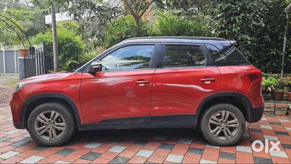 Maruti Suzuki Brezza Zdi+ Dual Tone
