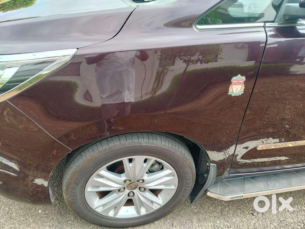 Toyota Innova Crysta 2.8 Zx At 7 Seater, 2016, Diesel