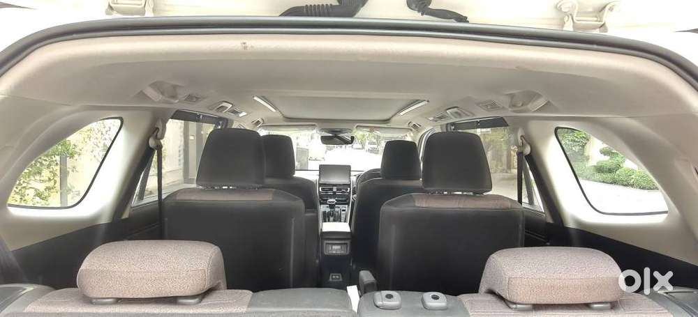 Toyota Innova Hycross 2.0 Vx (o) Hybrid 7 Str, 2025, Petrol