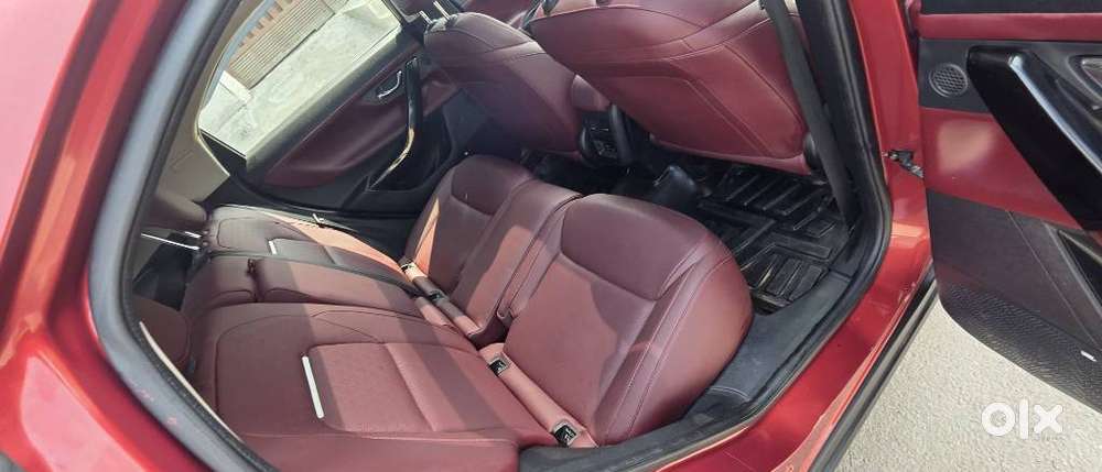 Tata Curvv Accomplished S 1.2 Revotron Petrol 7dca, 2025, Cng & Hybr..