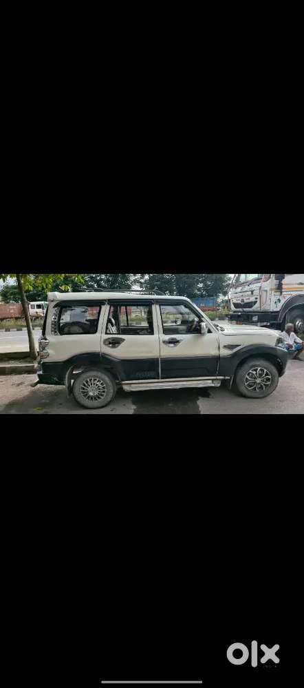 Mahindra Scorpio S2 2015