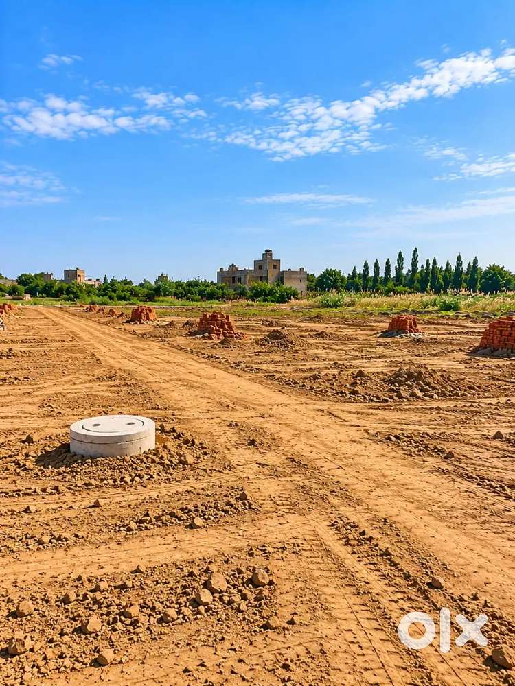 Noida Dadri bypass se 1km ki duri pr residential Available