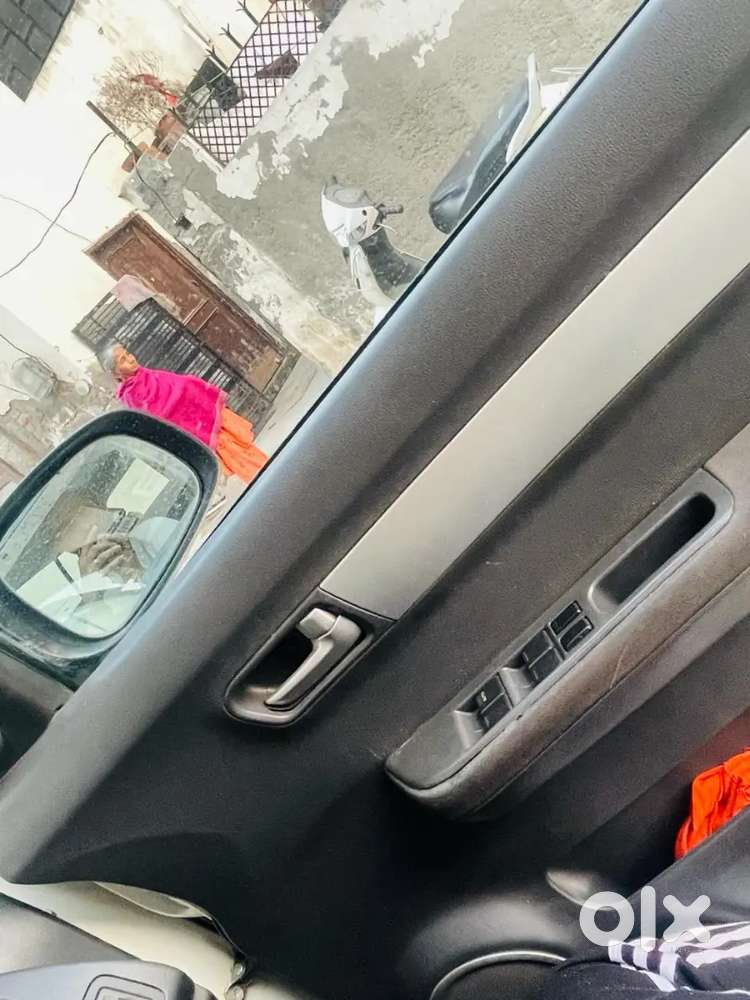 Maruti Suzuki Swift 2010