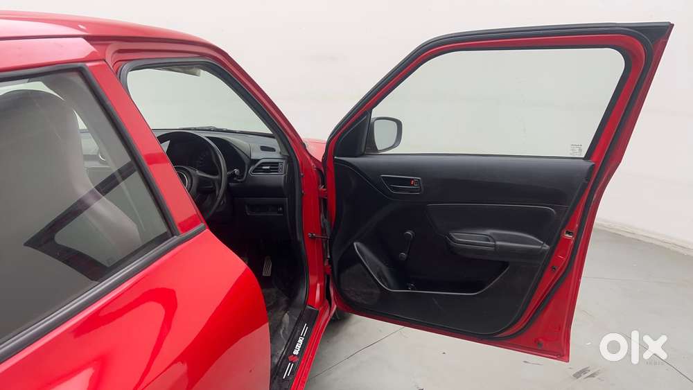 Maruti Suzuki Swift 1.3 Lxi, 2022, Petrol