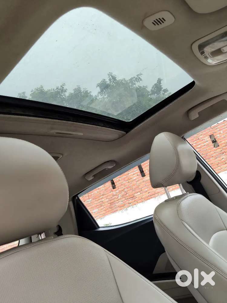 Mahindra Xuv 300 Diesel W8 ( 0 ) Top Model , With Sunroof , Diesel ,