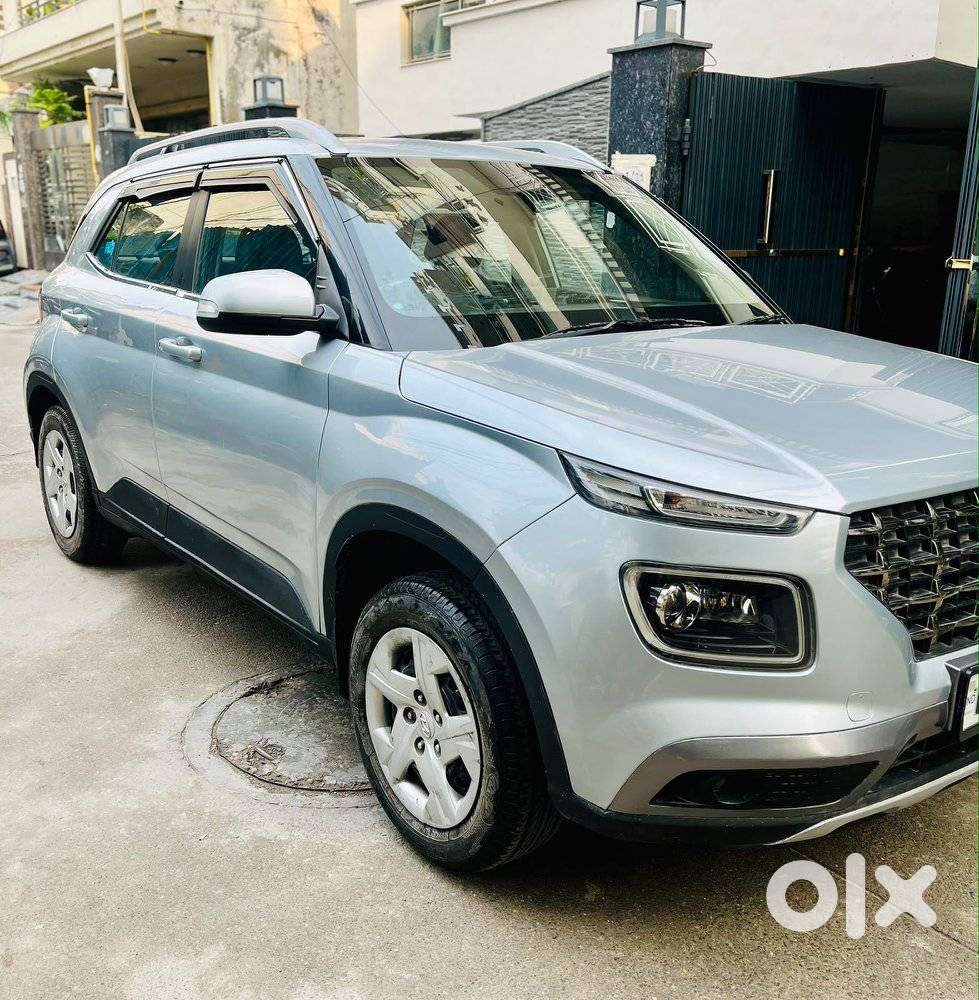 Hyundai Venue 1.2 S Plus, 2022, Cng & Hybrids