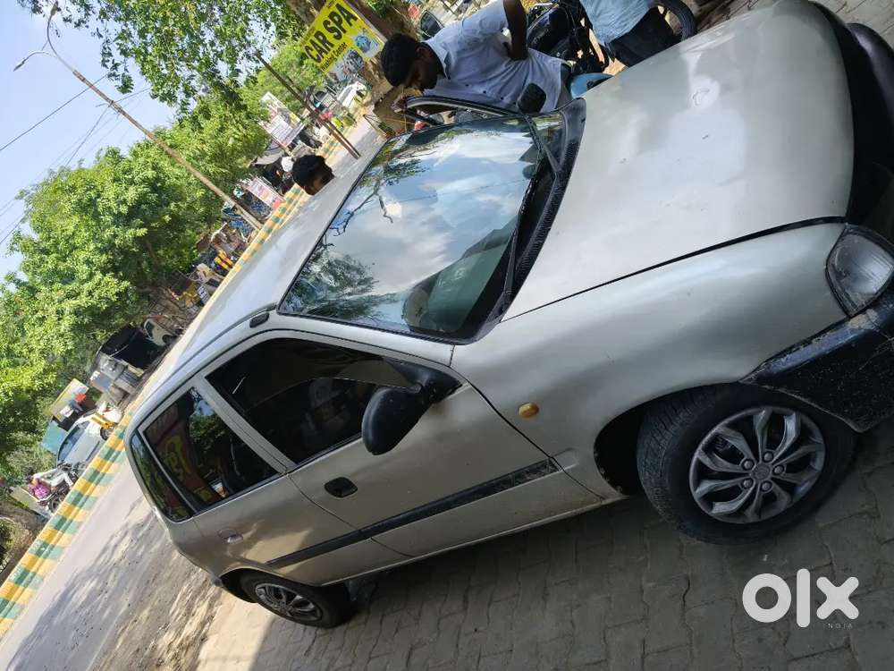 Gadi Bohut Badhiya Hai Chalne Main Bhi Badhiya Hai