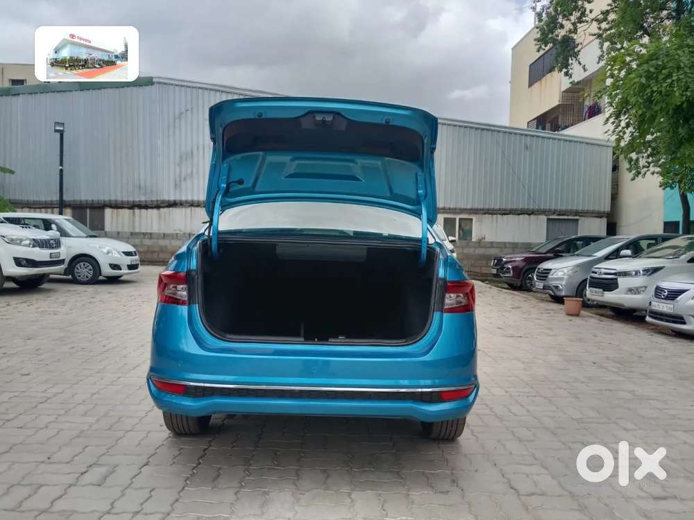 Skoda Slavia Style 1.0l Tsi At, 2022, Petrol