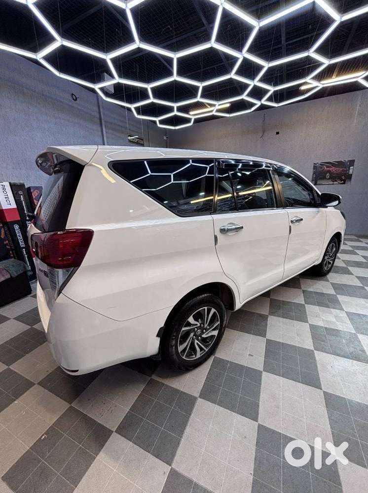 Toyota Innova Crysta [2020-ongoing] 2.4 Gx 8 Str, 2022, Diesel