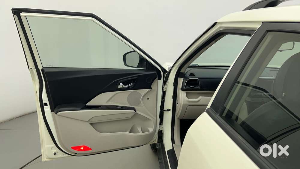 Mahindra Xuv300 W8 Diesel, 2020, Diesel