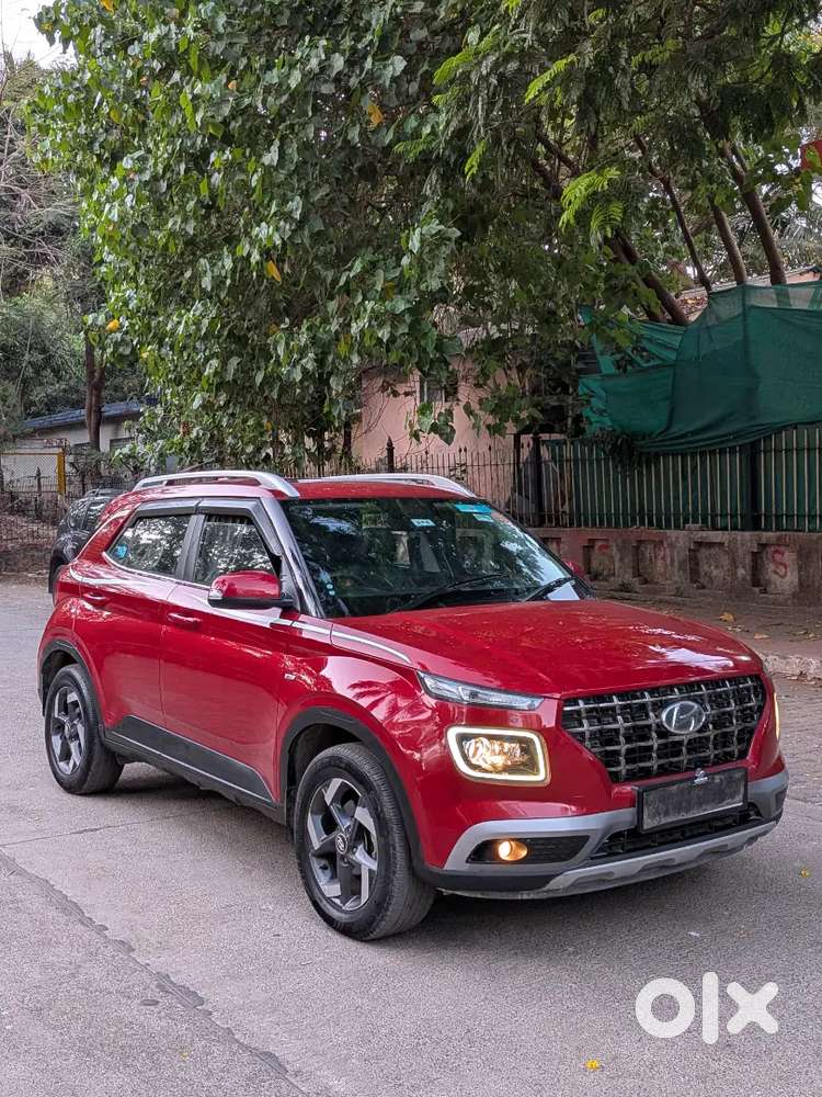 Hyundai Venue 2021 Petrol Well Maintained