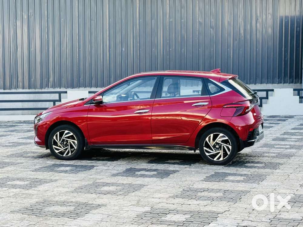 Hyundai New I20 1.2 Asta (o) Ivt, 2023, Petrol