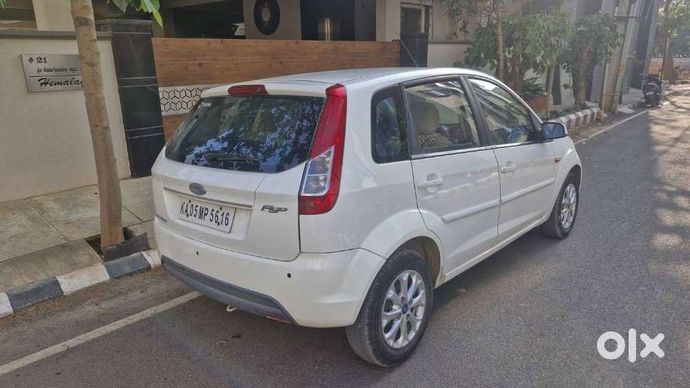 Ford Figo Petrol Titanium, 2014, Petrol