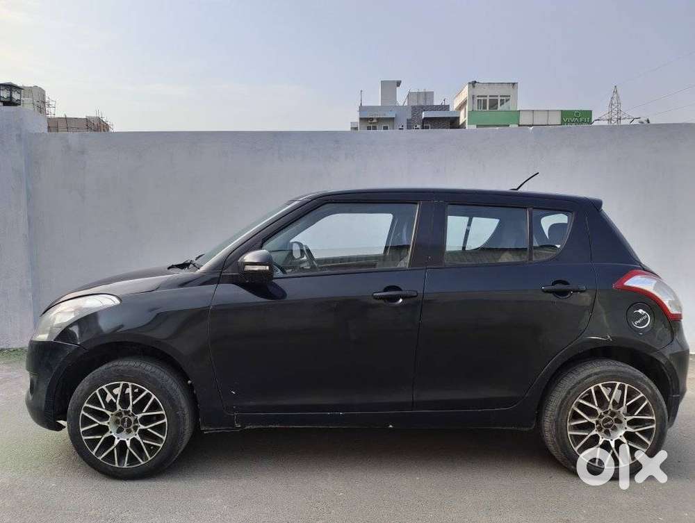 Maruti Suzuki Swift Vxi 1.2 Abs Bs-iv, 2012, Petrol