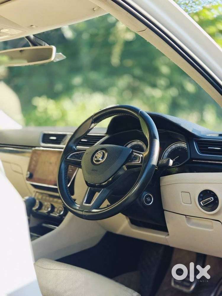 Skoda Superb L&k 1.8 Tsi At, 2020, Petrol