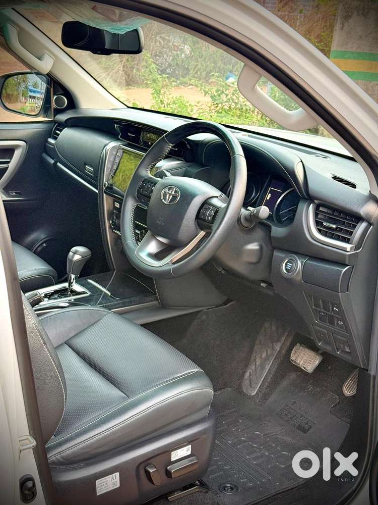 Toyota Fortuner [2021-ongoing] 2.8 2wd Diesel At, 2024, Diesel