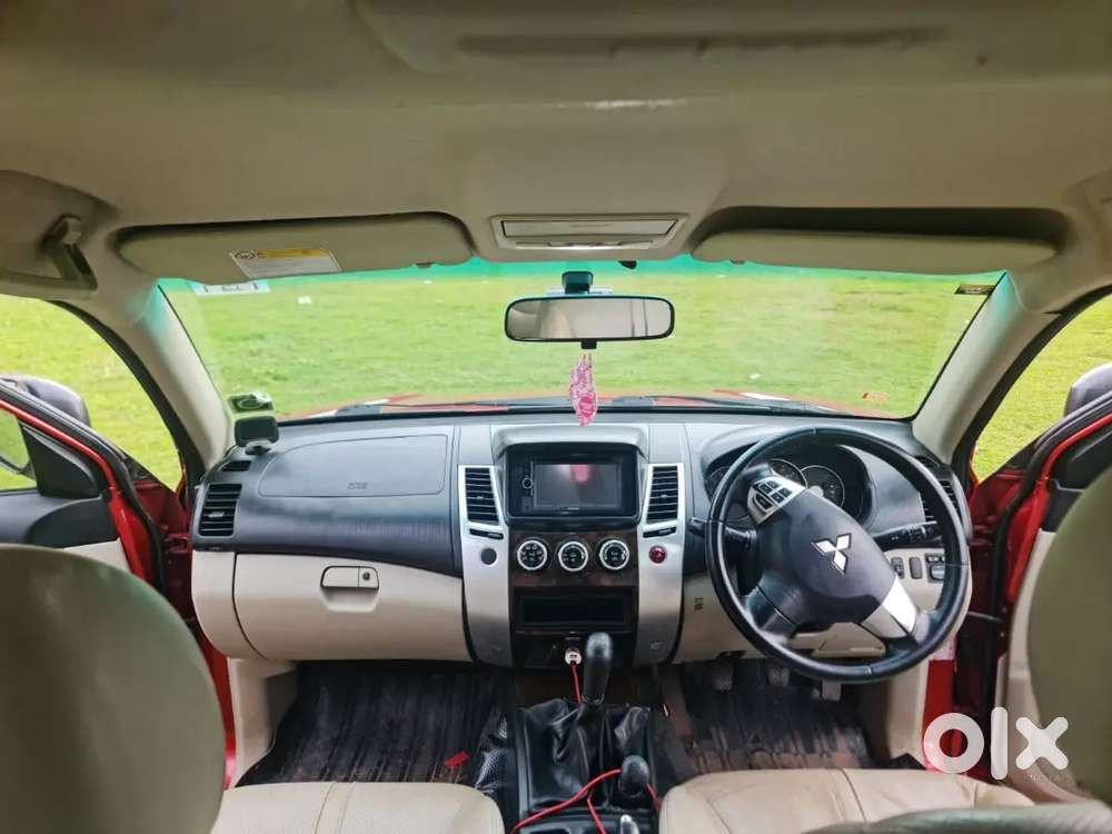 Mitsubishi Pajero Sport 2015 Diesel Well Maintained