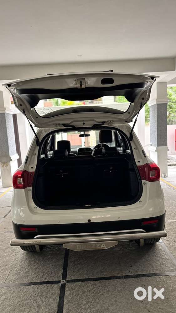 Maruti Vitara Brezza Zxi 2021 First Owner On Showroom Track