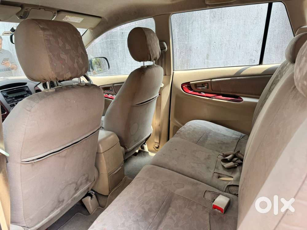 Toyota Innova 2004-2011 2.5 G4 Diesel 8-seater, 2006, Diesel