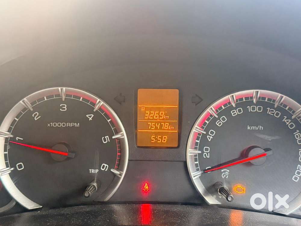 Maruti Suzuki Swift Dzire Amt Vdi, 2015, Petrol