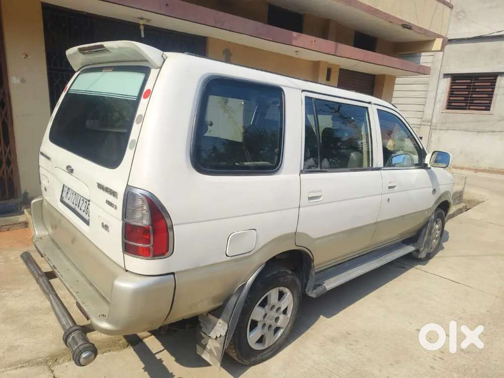 Chevrolet Tavera 2015