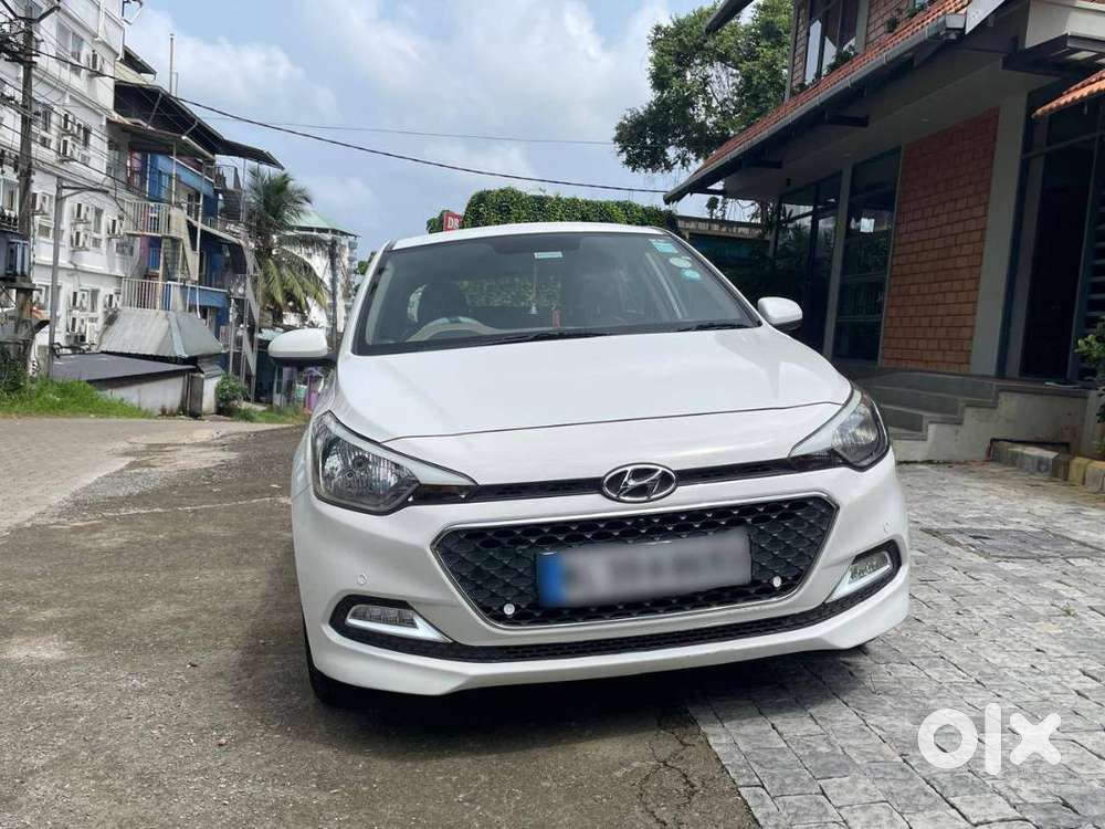 Nri-driven, Well Maintained Elite I20