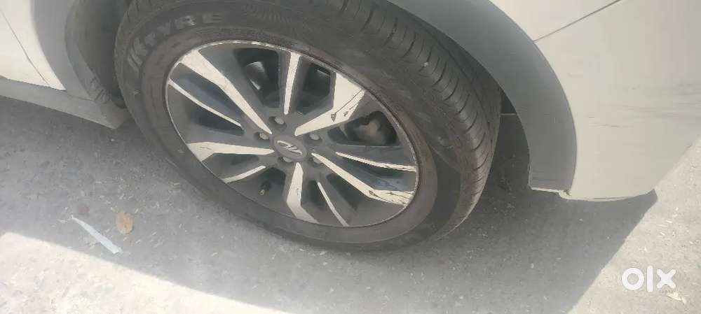 Mahindra Xuv 300 W8 Optional