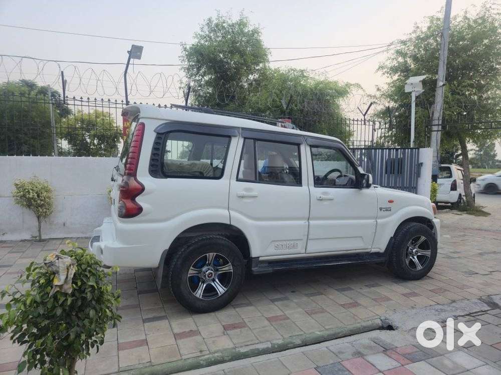 Mahindra Scorpio Sle Bsiv, 2014, Diesel