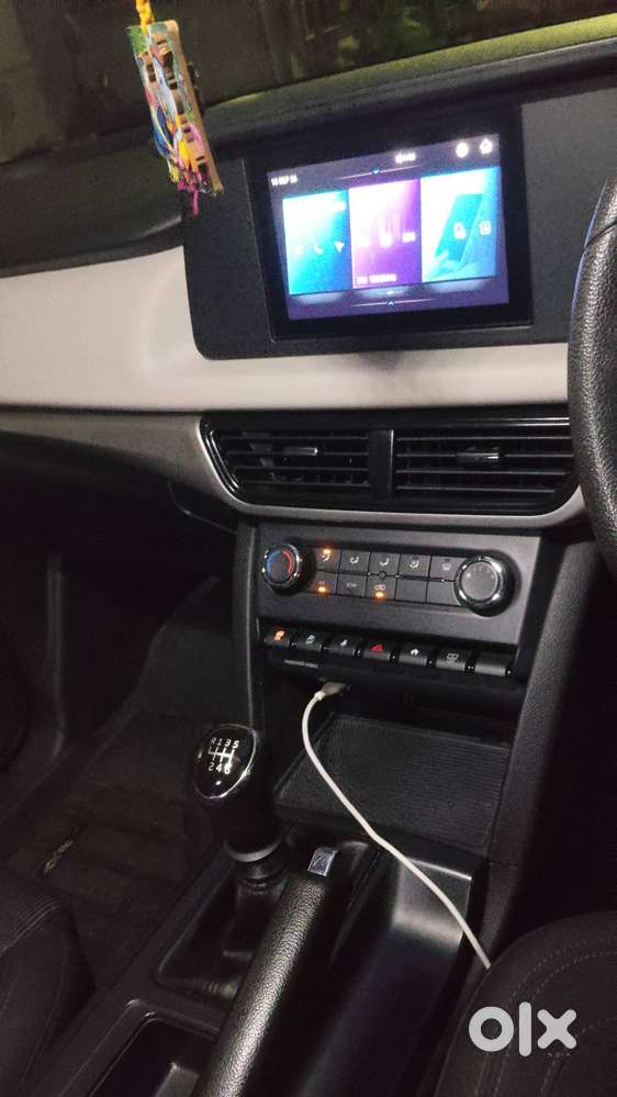 Mahindra Xuv700 Diesel 2023