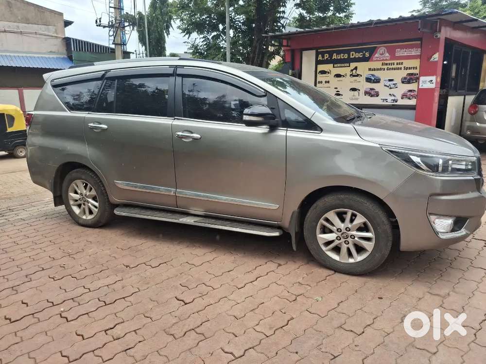 Toyota Innova Crysta 2016 Diesel Well Maintained