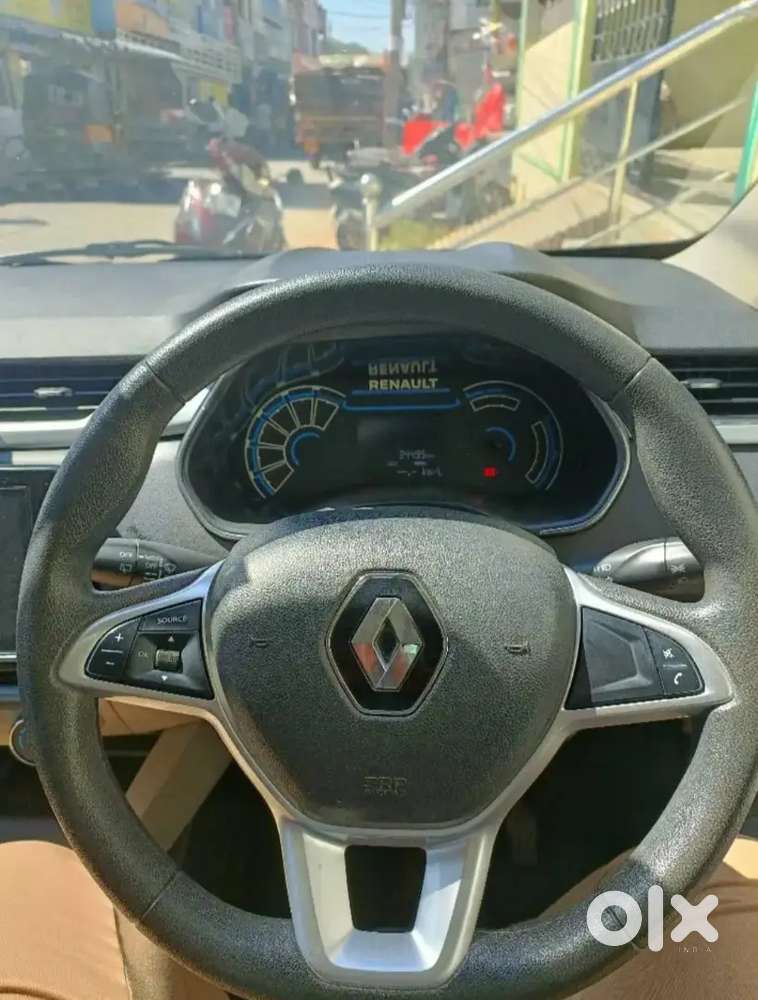 Renault Triber Rxz Easy-r Amt Limited Edition  Dual Tone