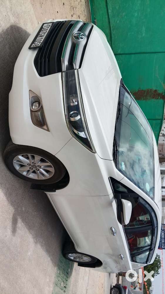 Toyota Innova Crysta 2.4 V, 2018, Diesel