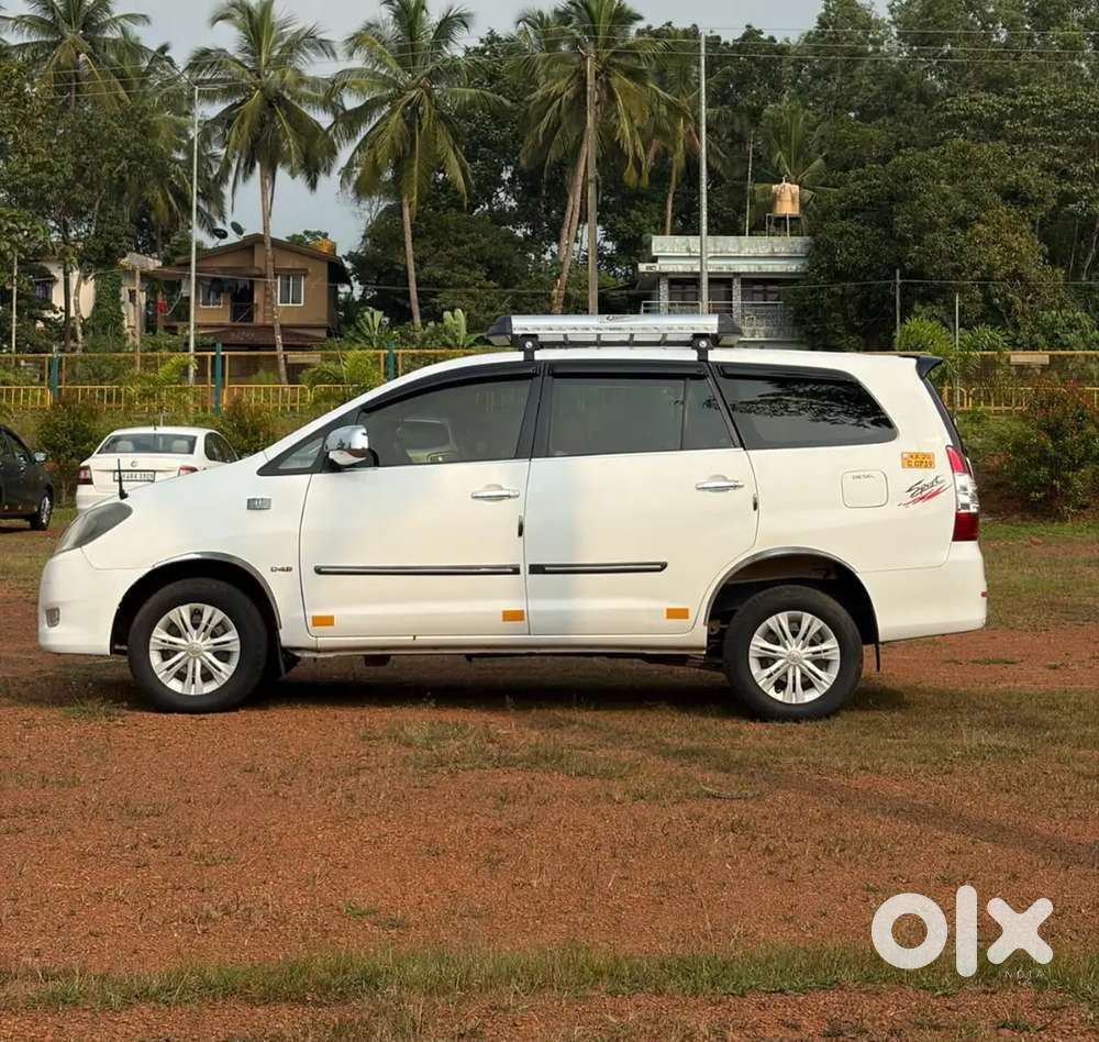 Toyota Innova 2011 Diesel Well Maintained