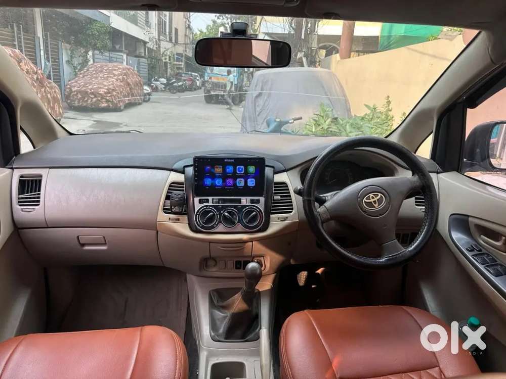 Toyota Innova 2010