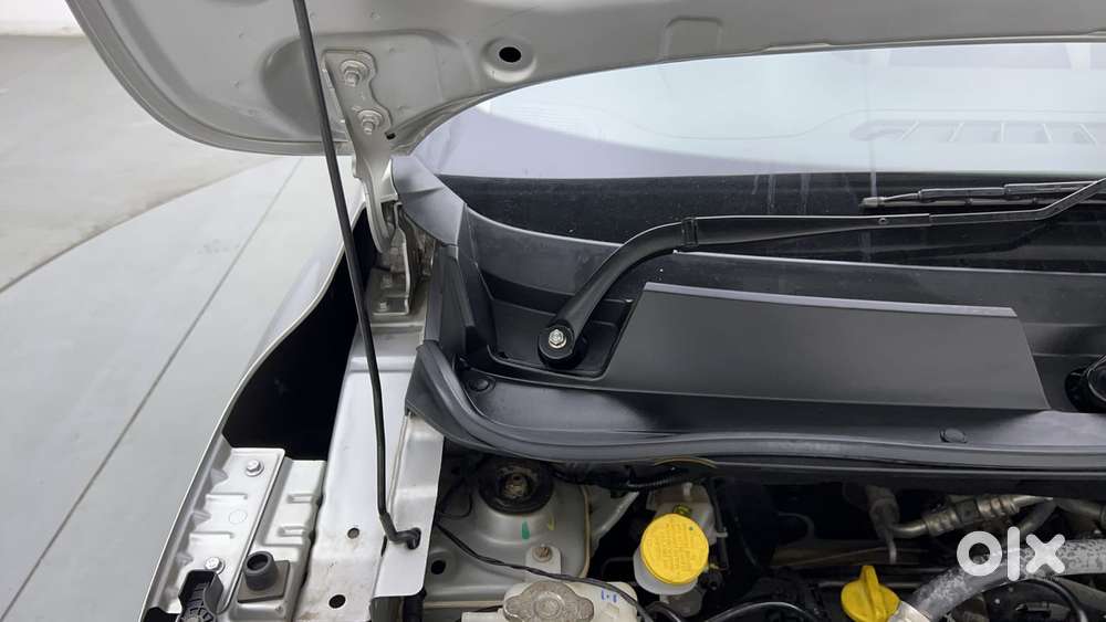 Renault Triber Rxz Easy-r Amt, 2023, Petrol