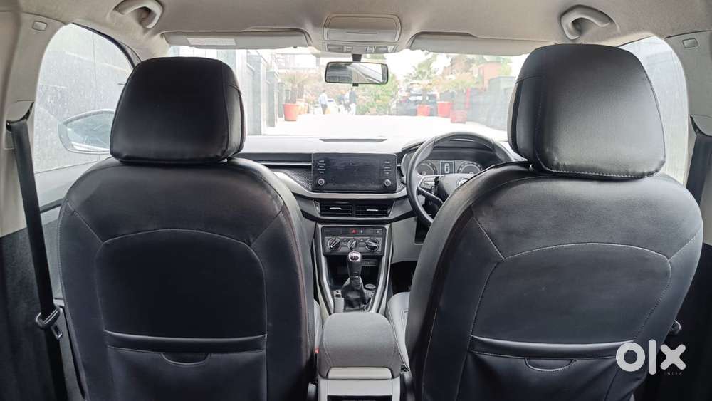 Skoda Kushaq 1.0 Tsi Ambition, 2022, Petrol
