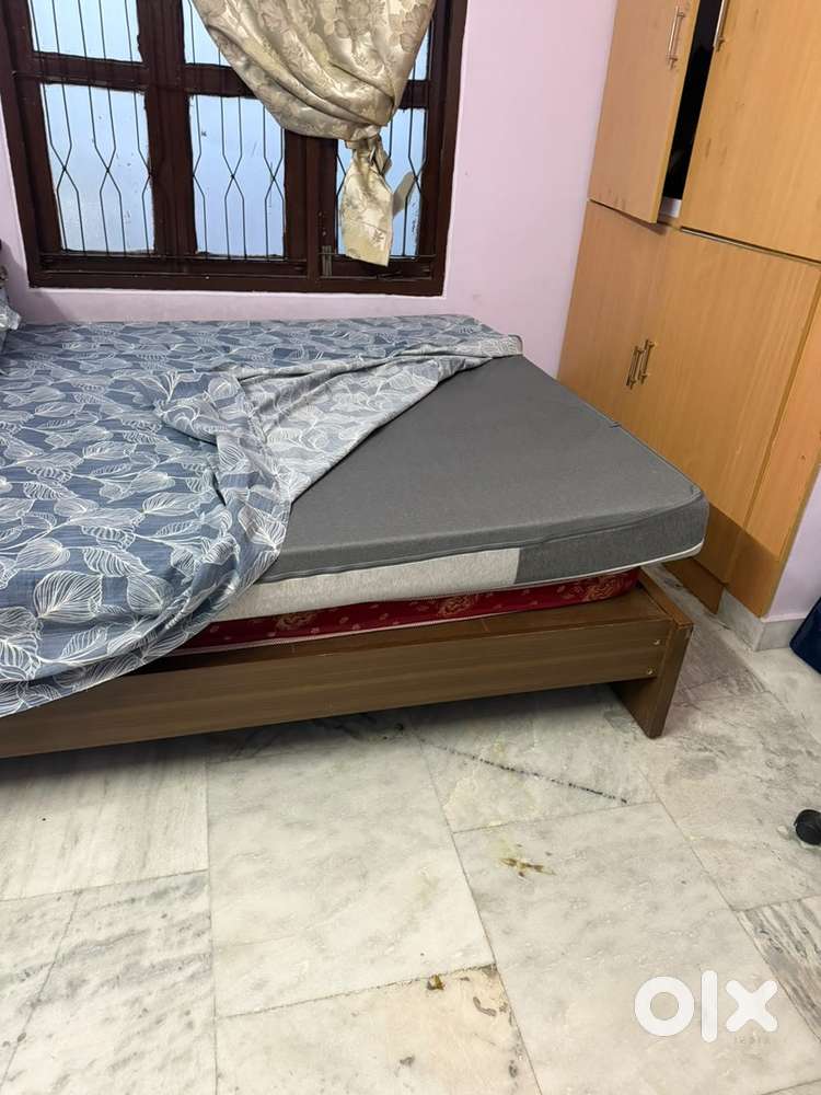Bed with cot