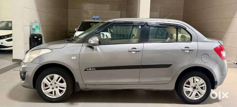 Maruti Suzuki Swift Dzire 1.2 Zxi Bsiv, 2013, Petrol