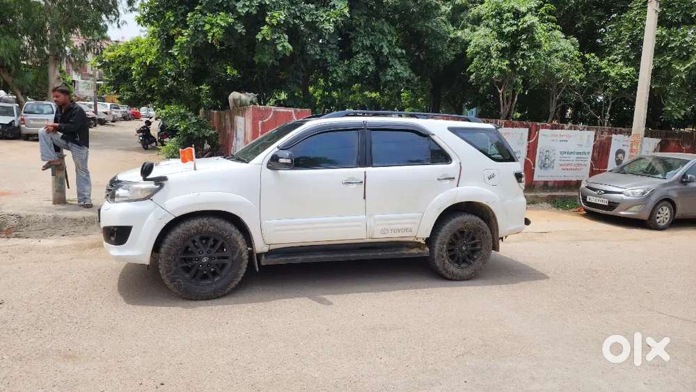 Toyota Fortuner 2013 4x2 Manual