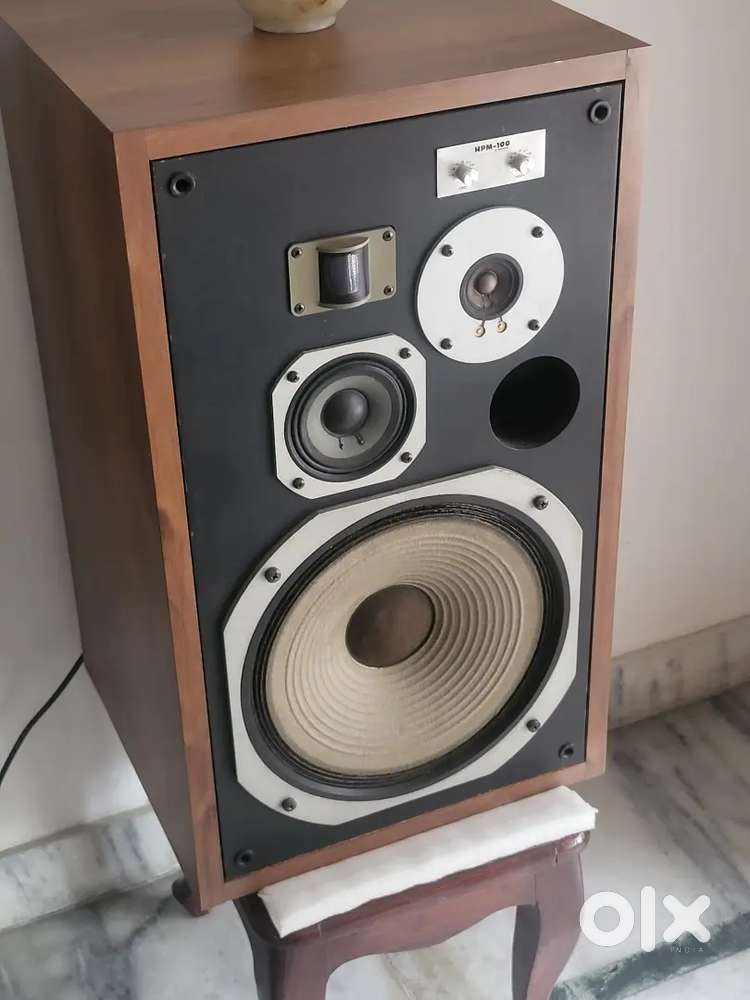 Pioneer Hpm 100 , Bowers and Wilkins DM 604s3.