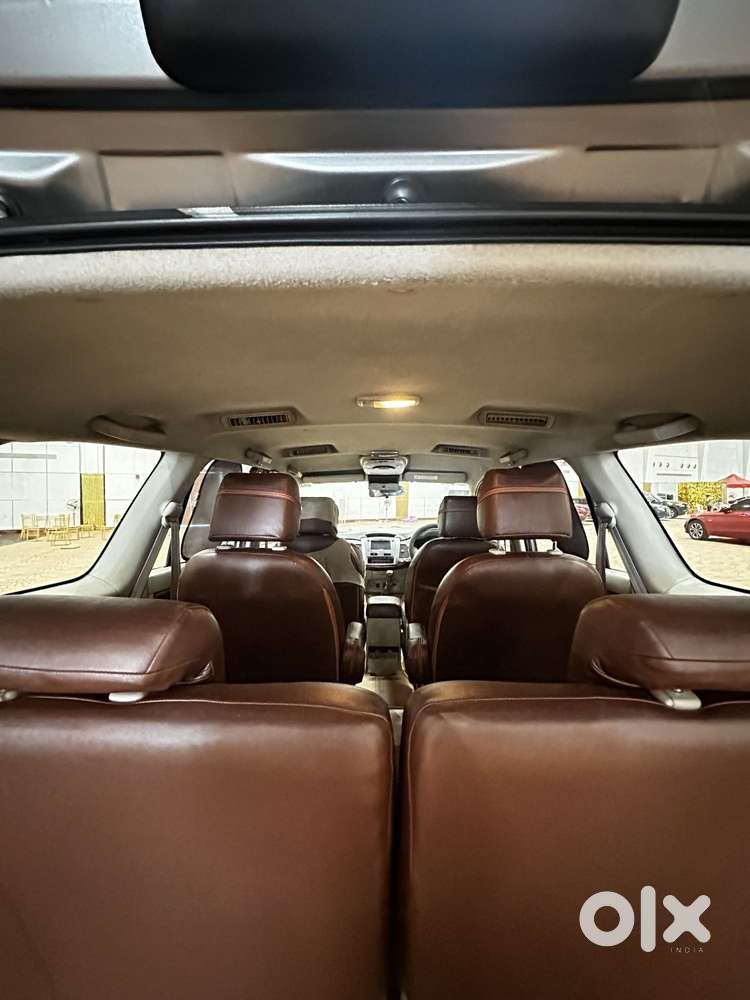 Toyota Innova 2009-2011 2.5 E 7 Str, 2012, Diesel