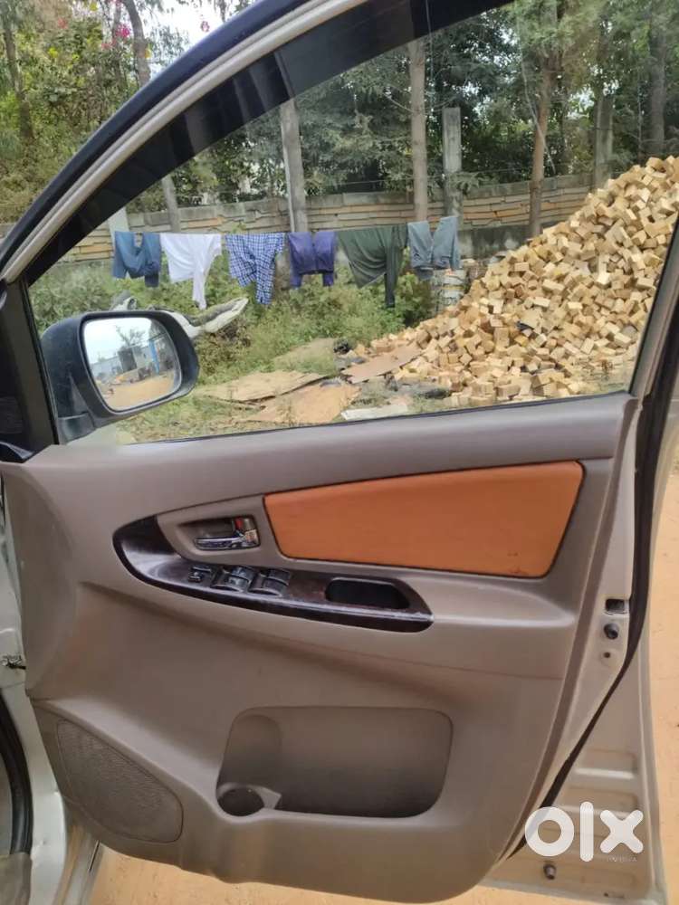 Toyota Innova 2015 Diesel Well Maintained