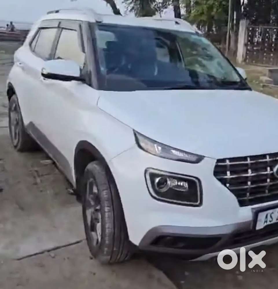 Hyundai Venue 2020 Petrol Well Maintained