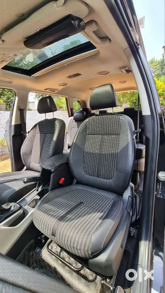 Kia Carens 2024 Petrol 1.5 Turbo Dct 10500 Km Driven