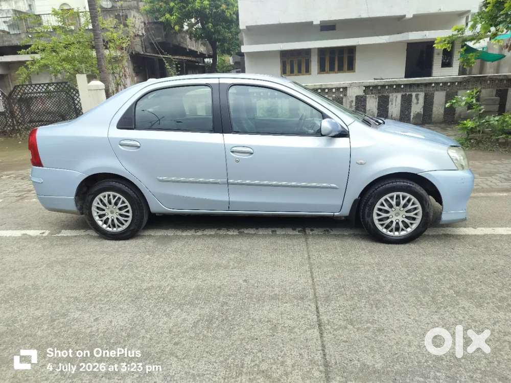 Toyota Etios 1.5 V, 2011, Petrol