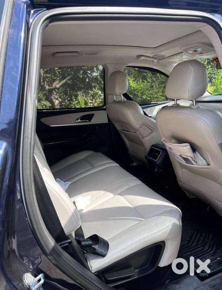 Mahindra Xuv700 Ax7 Luxury Pack Awd, 2023, Diesel