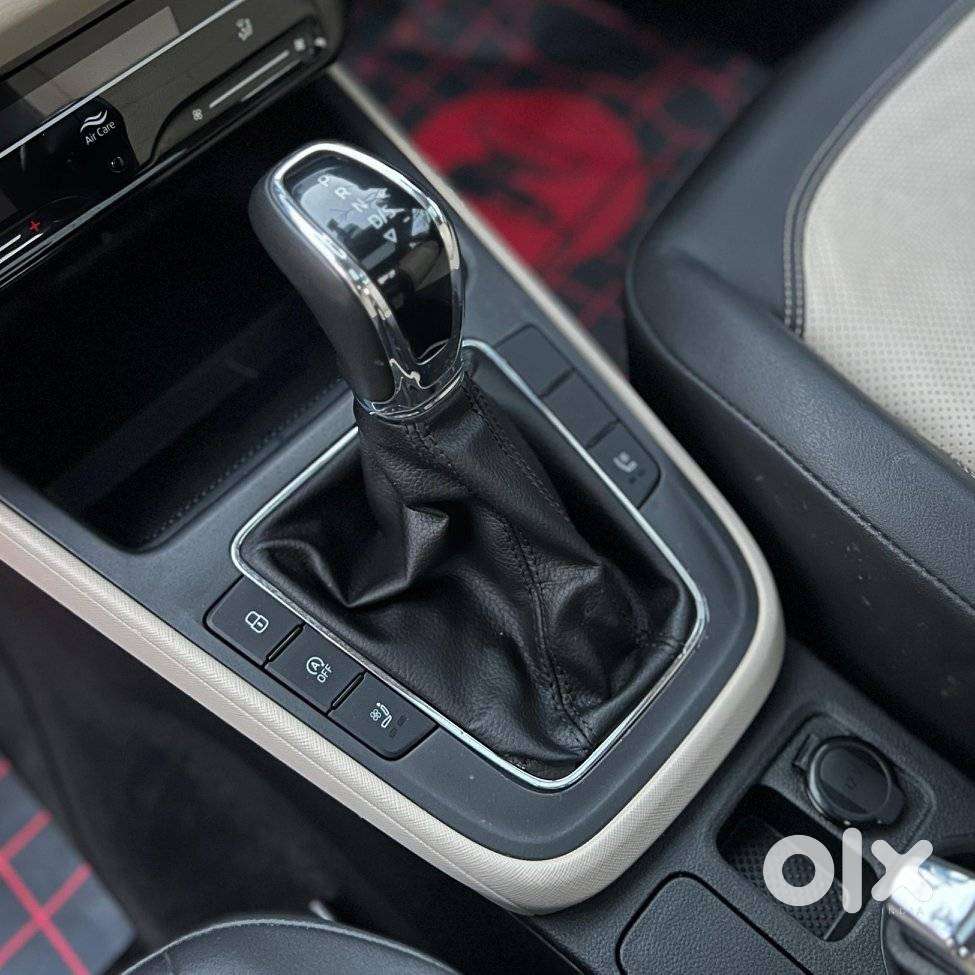 Skoda Slavia 1.0 Tsi Style At, 2024, Diesel